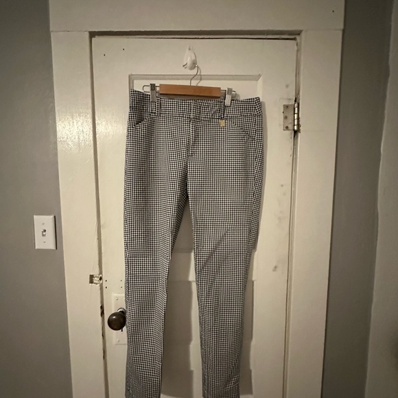 (90)MICHAEL KORS COLLECTION
Samantha Gingham Stretch Cotton Pants - Picture 4 of 12